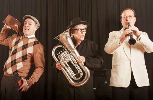 Das Trio Swingin’ Words aus Lübeck kommt am 16. Oktober mit der Benny-Goodman-Story ins Forum des Gymnasiums Uslar. FOTO: CHRISTIAN RUVOLO